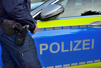 Německá policie zadržela spolupracovníka lídra kandidátky AfD pro eurovolby 